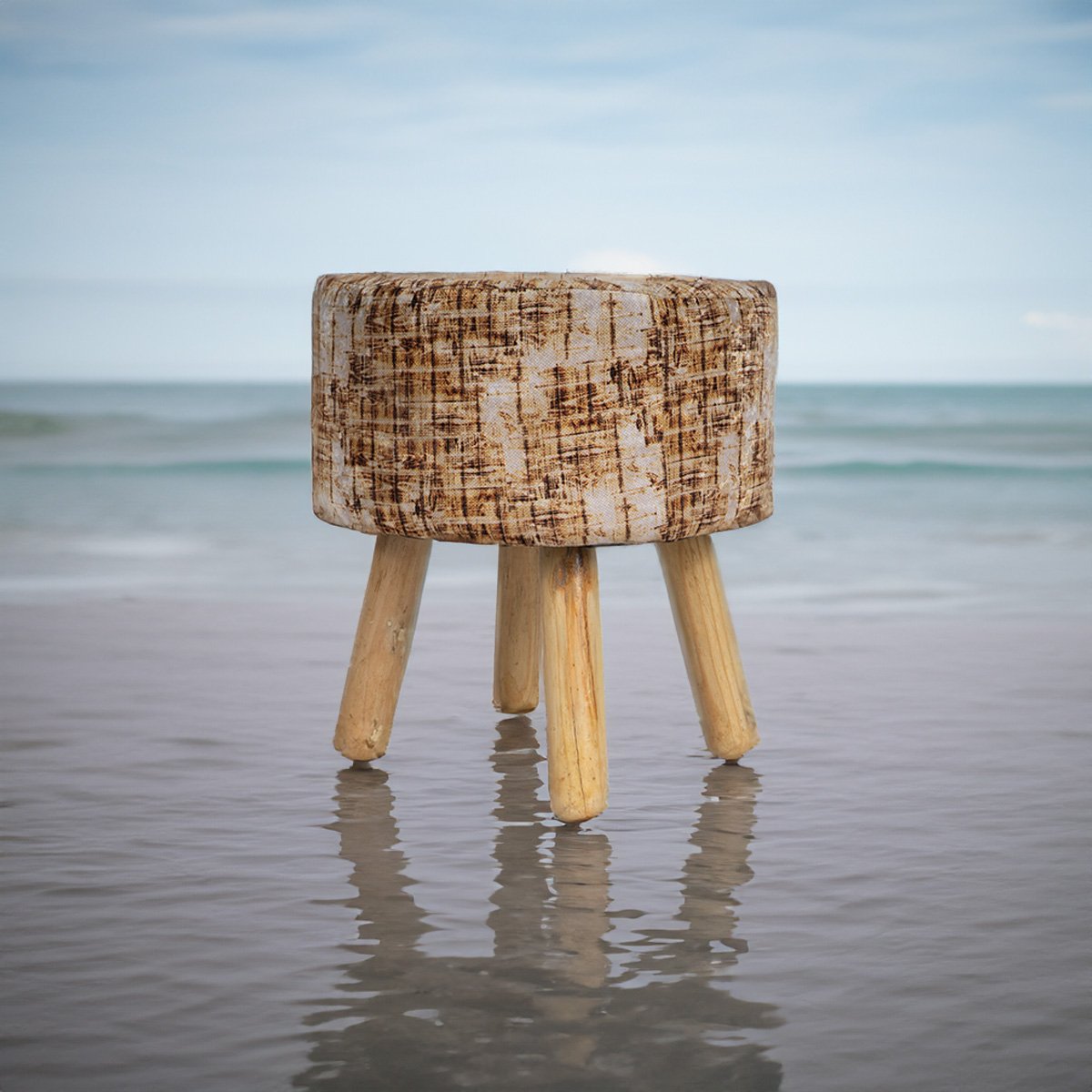 wooden skin Ottoman / Pouffy